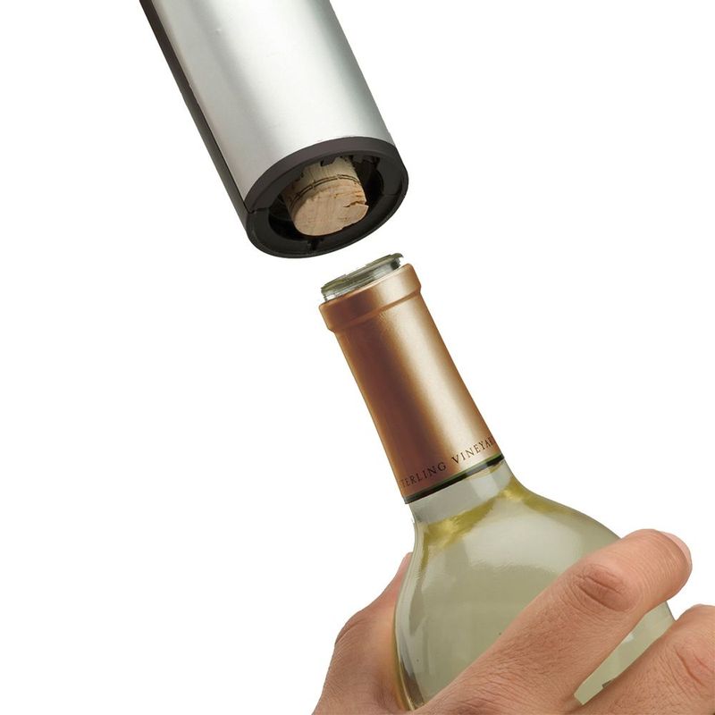 Descorchador de vinos eléctrico Oster®