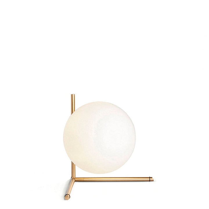 Lámpara de mesa de metal dorado y vidrio ópal Equilibre Baja